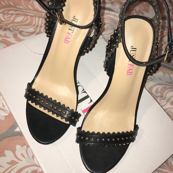 high heels - Picture 2 of 3